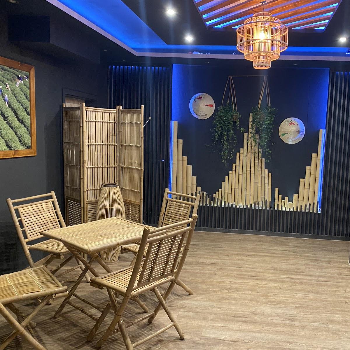 Restaurant "Lam-Dong Asia Bistro" in Regen