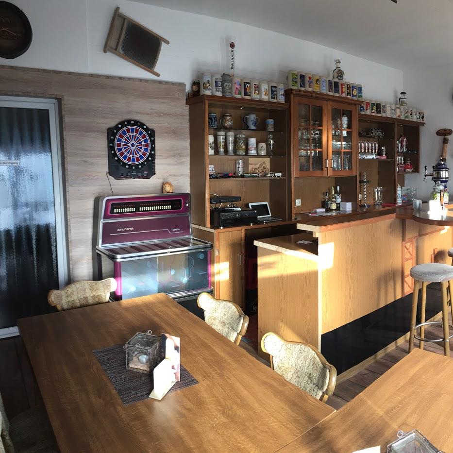 Restaurant "Schnitzelparadies Fam. Von der Hülst" in Südbrookmerland