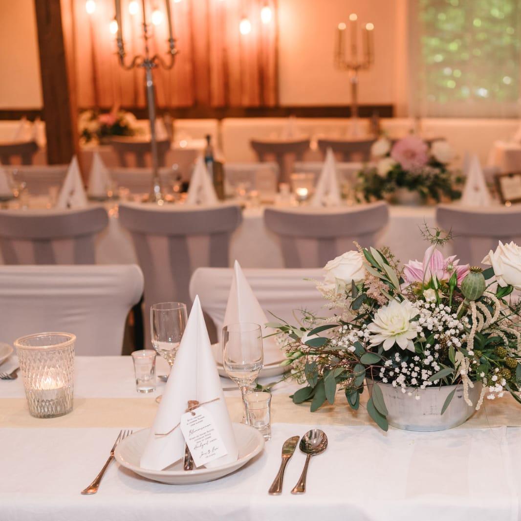 Restaurant "Gästehaus Thun" in Südbrookmerland