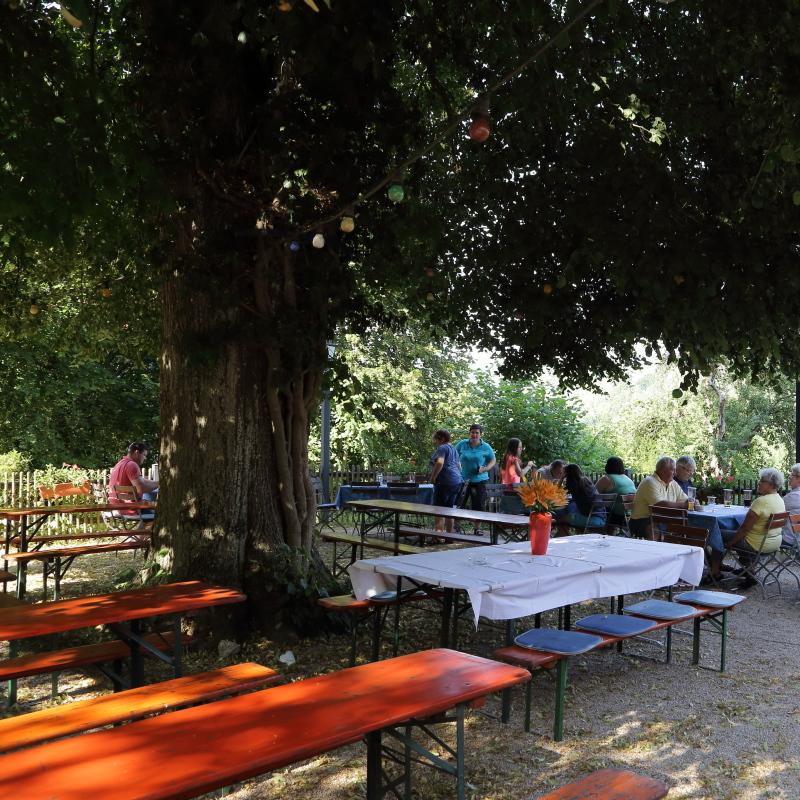 Restaurant "Theater Gasthaus Alte Schule mit Biergarten" in  Solnhofen