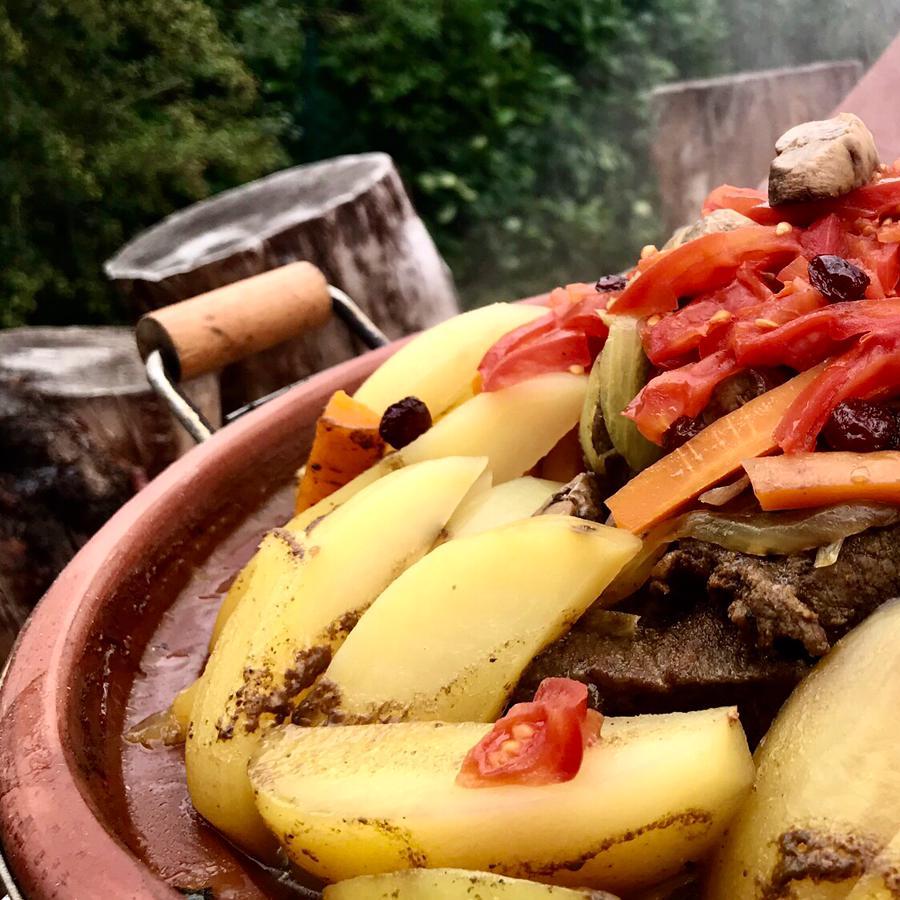 Restaurant "Zur Leinemasch - Deutsche Küche und ägyptisch-orientalische Spezialitäten" in  Laatzen