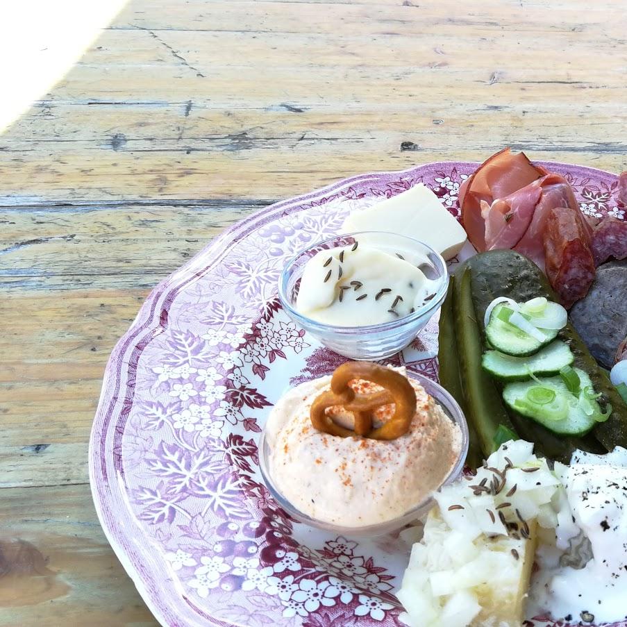 Restaurant "Straußwirtschaft Hexebembel" in  Groß-Umstadt