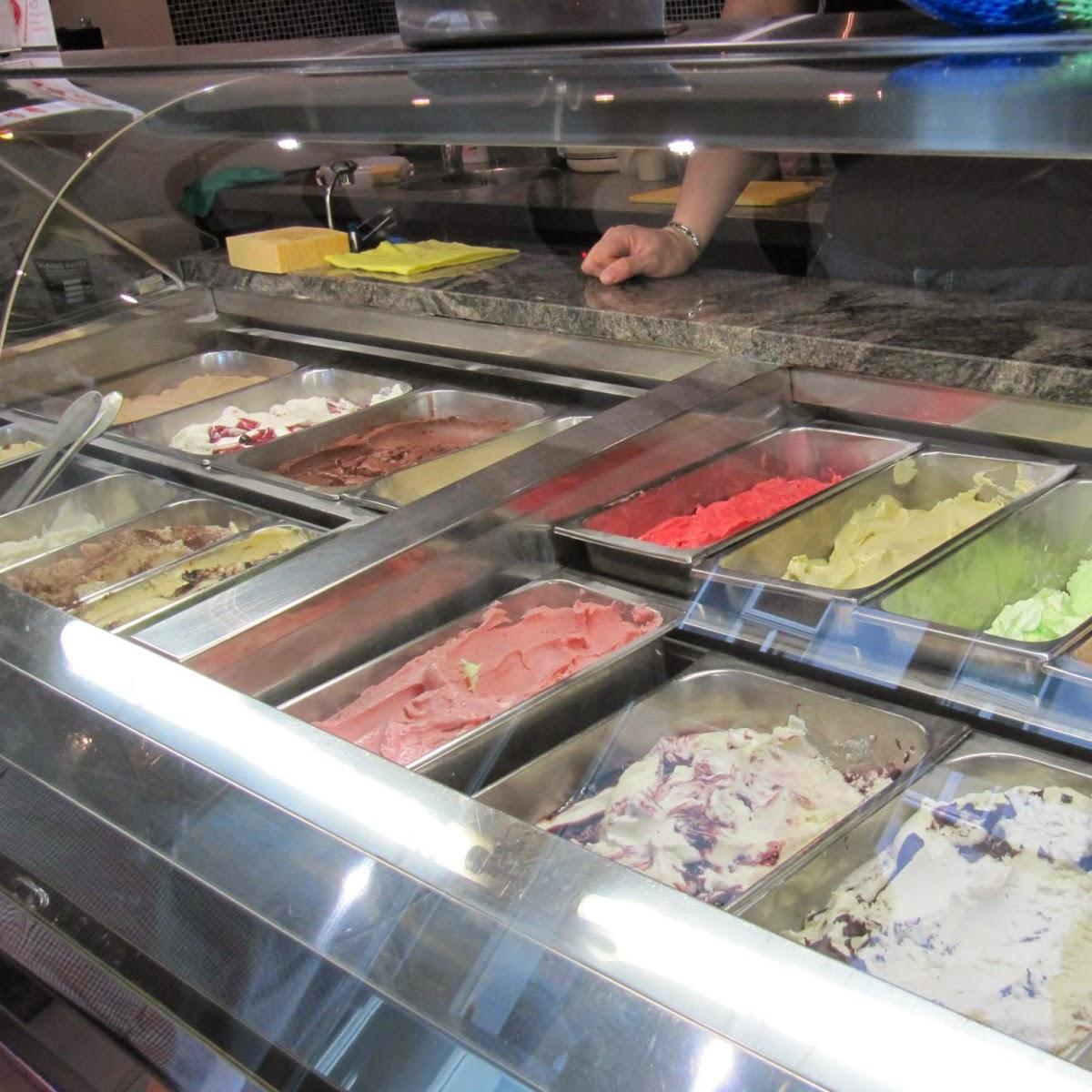 Restaurant "Eiscafé LuCrem • das EIS" in  Groß-Umstadt