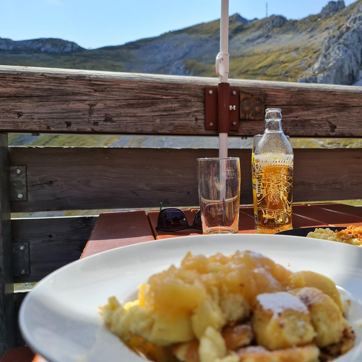 Restaurant "Bergststätte Karwendel" in  Mittenwald