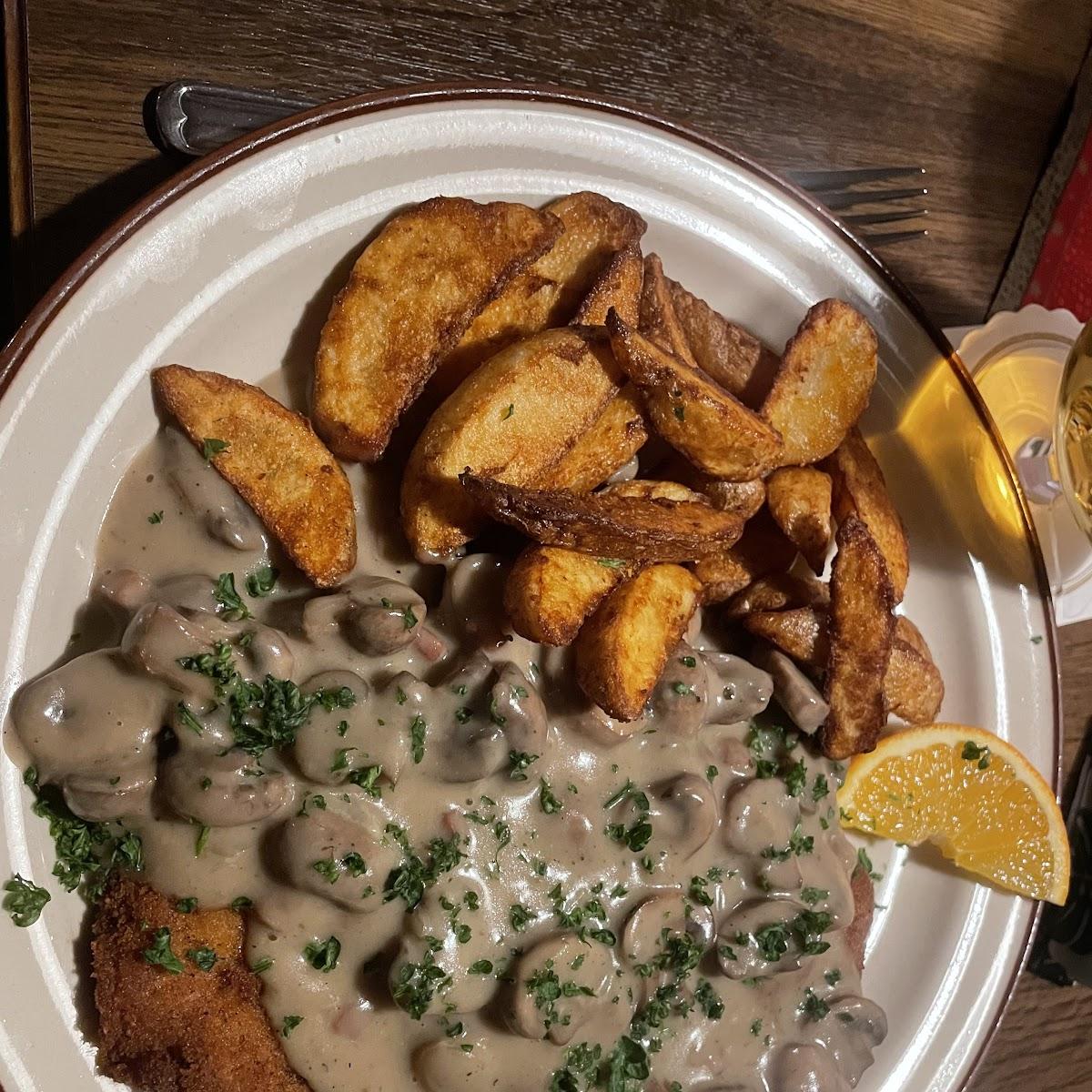 Restaurant "Zur Alten Schmiede" in Woggersin