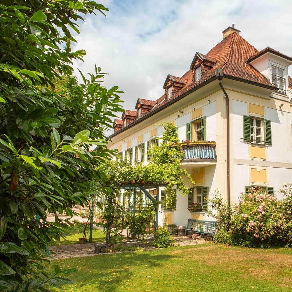 Restaurant "Alte Schiffspost" in  Obernzell