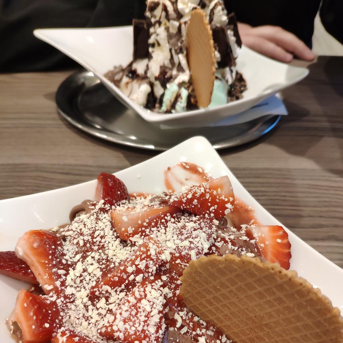 Restaurant "Eiscafé La Luna Bad" in  Lippspringe