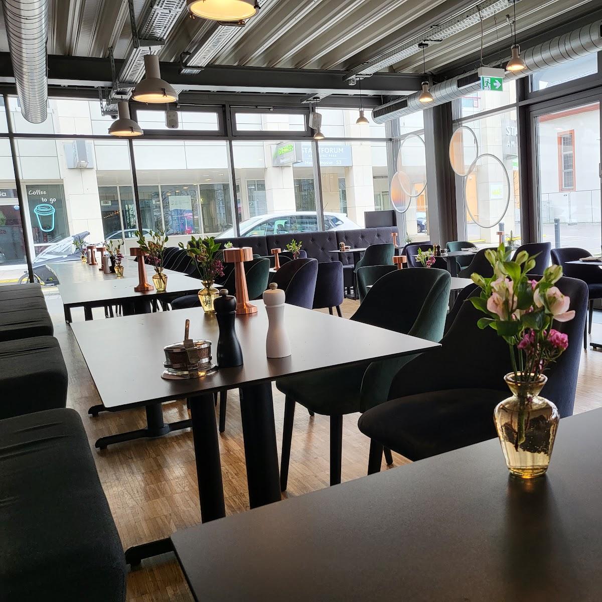 Restaurant "MAMAN" in Offenbach am Main