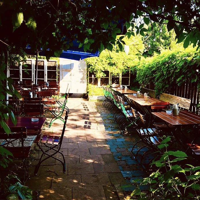 Restaurant "BOTTLES‘N‘BURGERS" in Fürstenfeldbruck