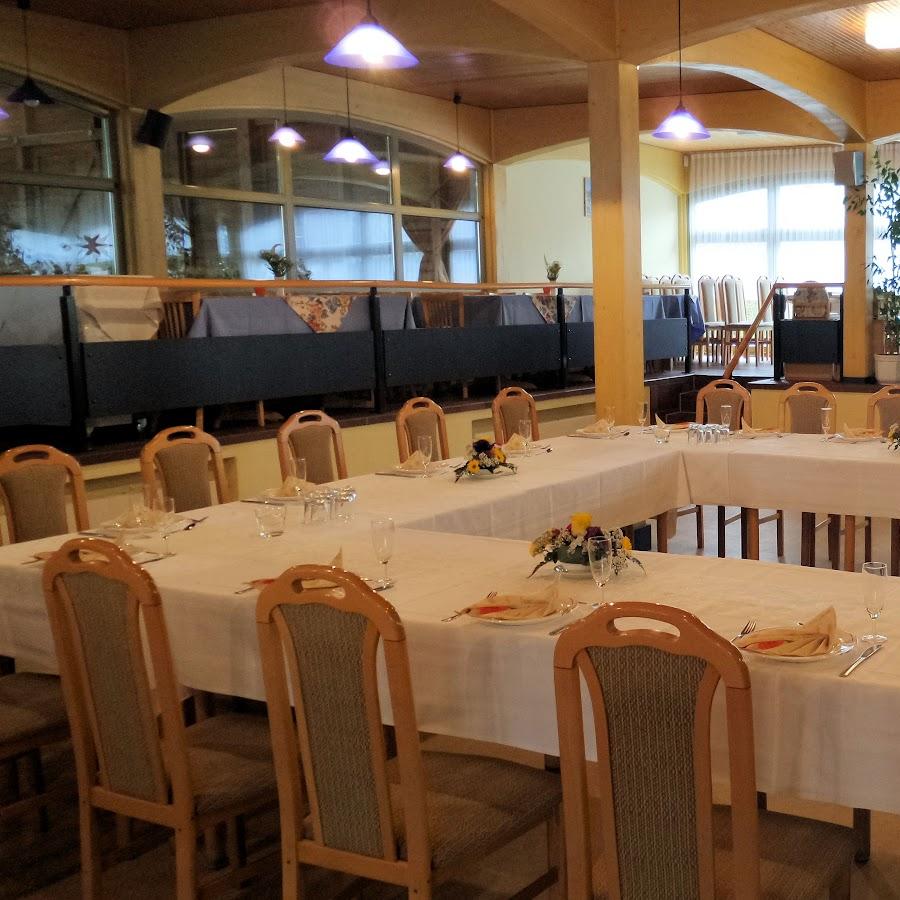 Restaurant "Gaststätte Am Seeberg - Landhandel Altzeschdorf GmbH" in Zeschdorf