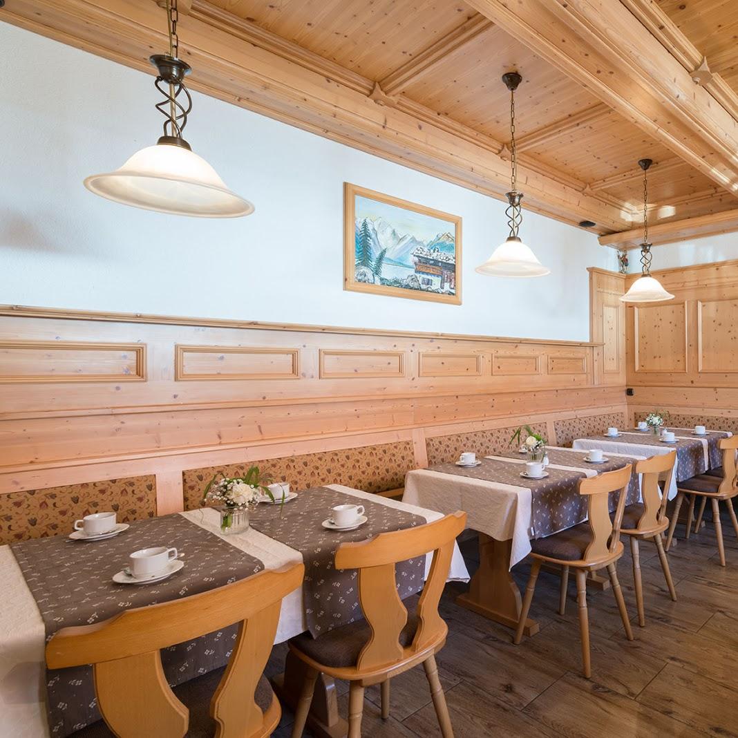 Restaurant "Gasthaus Pension Brauner Hirsch" in Alfeld