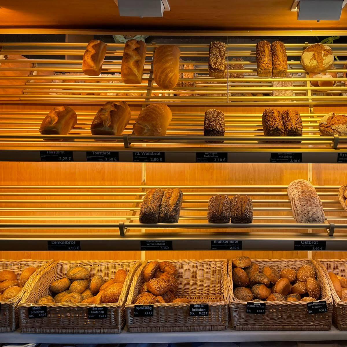 Restaurant "Zur Linde Gaststätte" in Herzhorn