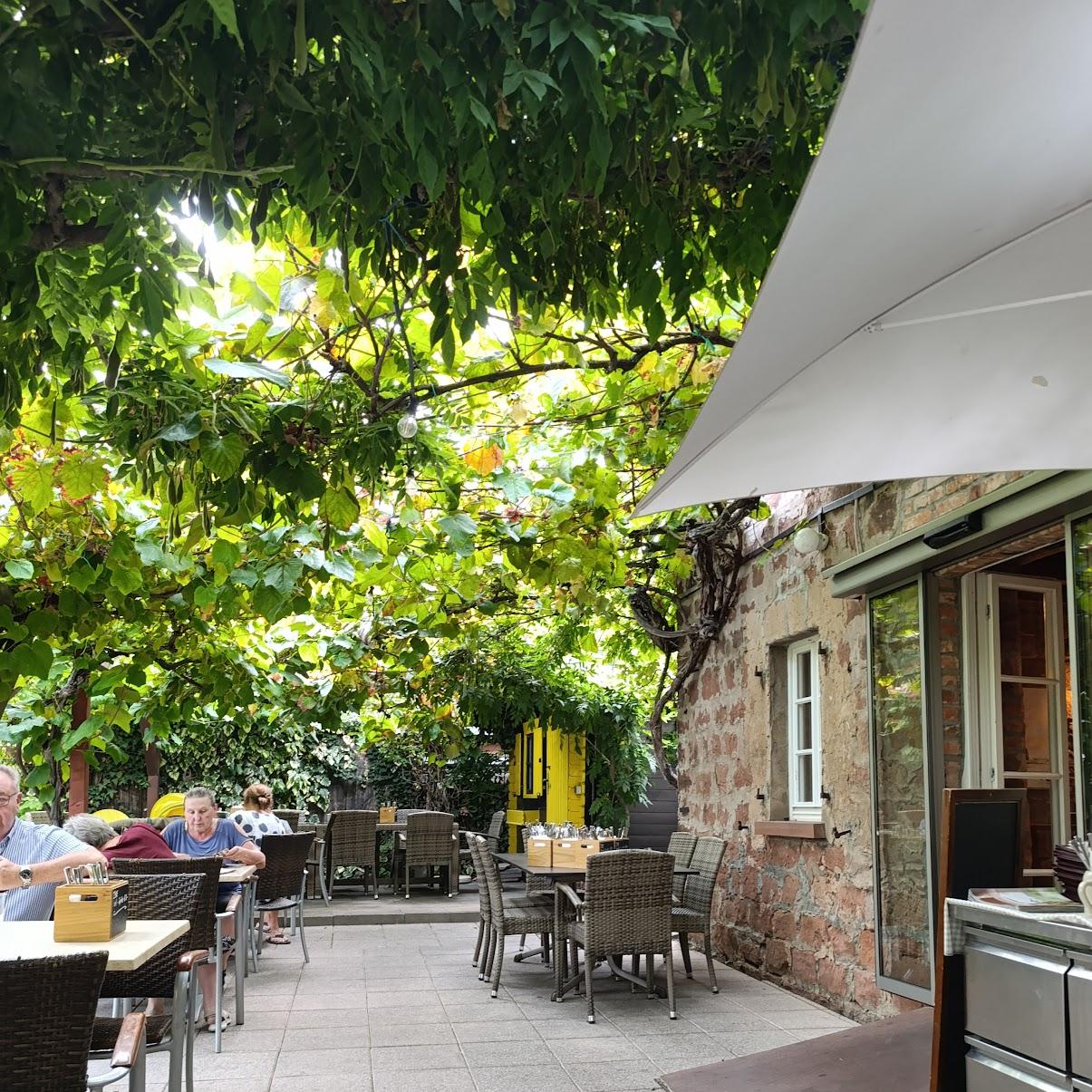 Restaurant "Alter Kastanienhof" in Rhodt unter Rietburg