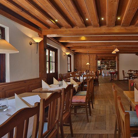 Restaurant "Waldhaus Deininger Weiher" in Straßlach-Dingharting