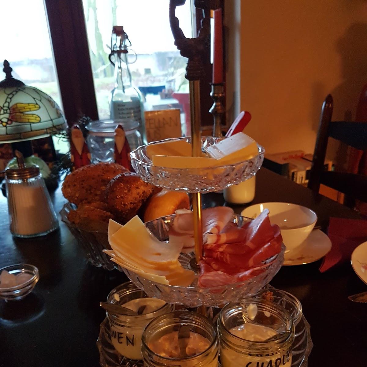 Restaurant "Burg-Café Altes Zollhaus Stickhausen" in  Detern