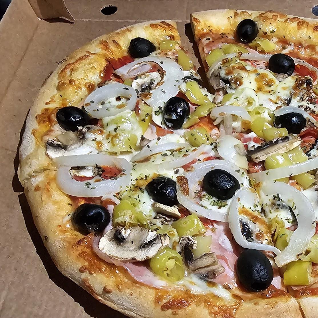 Restaurant "Luca’s Pizza" in Bahrdorf