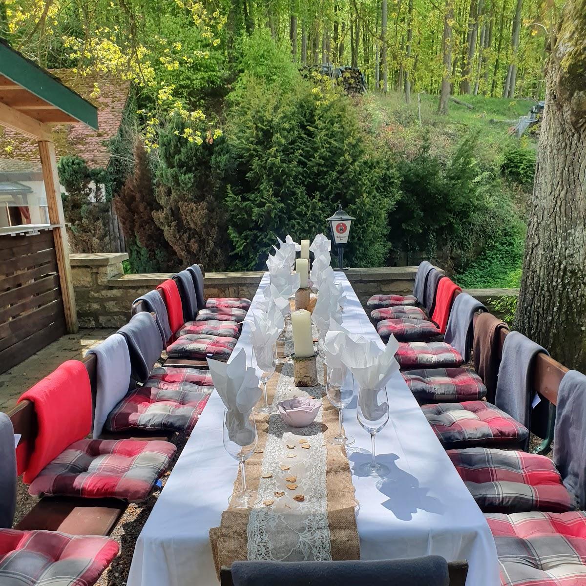 Restaurant "Waldgaststätte Araunerskeller" in Weißenburg in Bayern