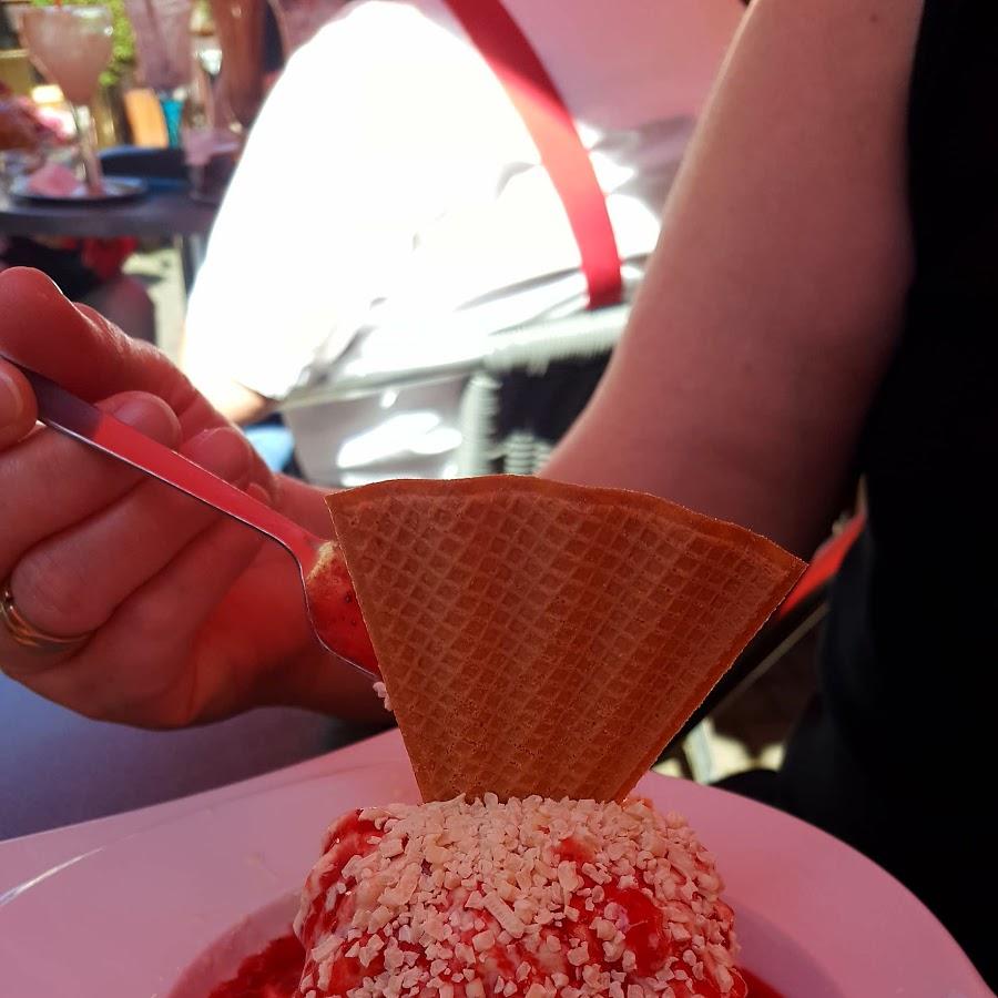 Restaurant "Eiscafe Da Paulo" in  Nassau