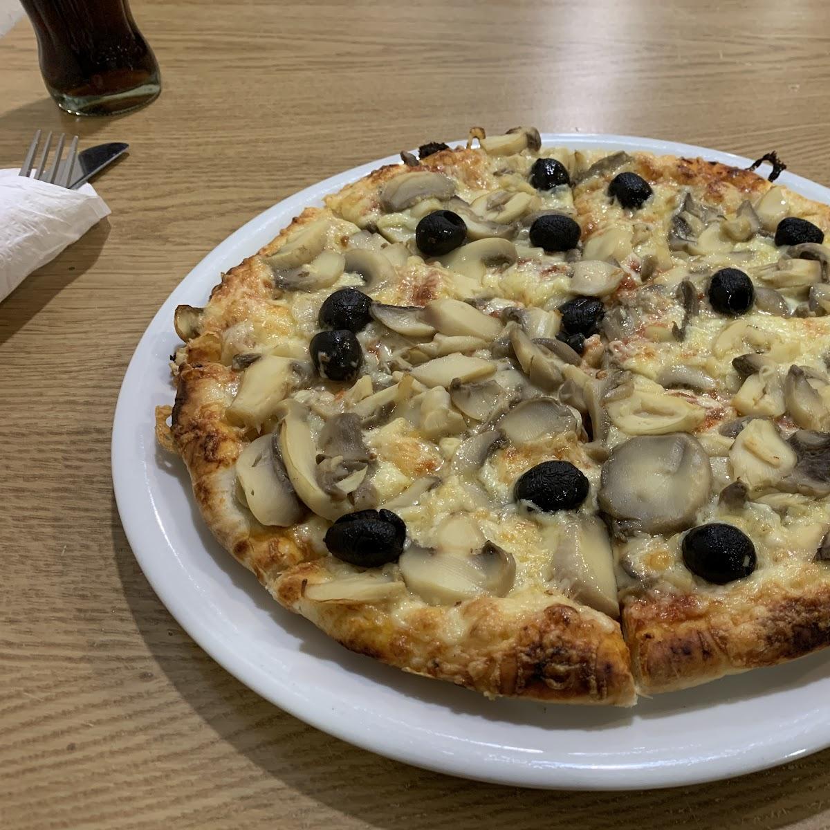 Restaurant "Pizzeria Palast" in Boffzen