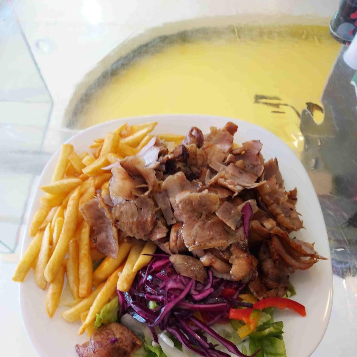 Restaurant "Üzli Brüzli Grill" in  Inn