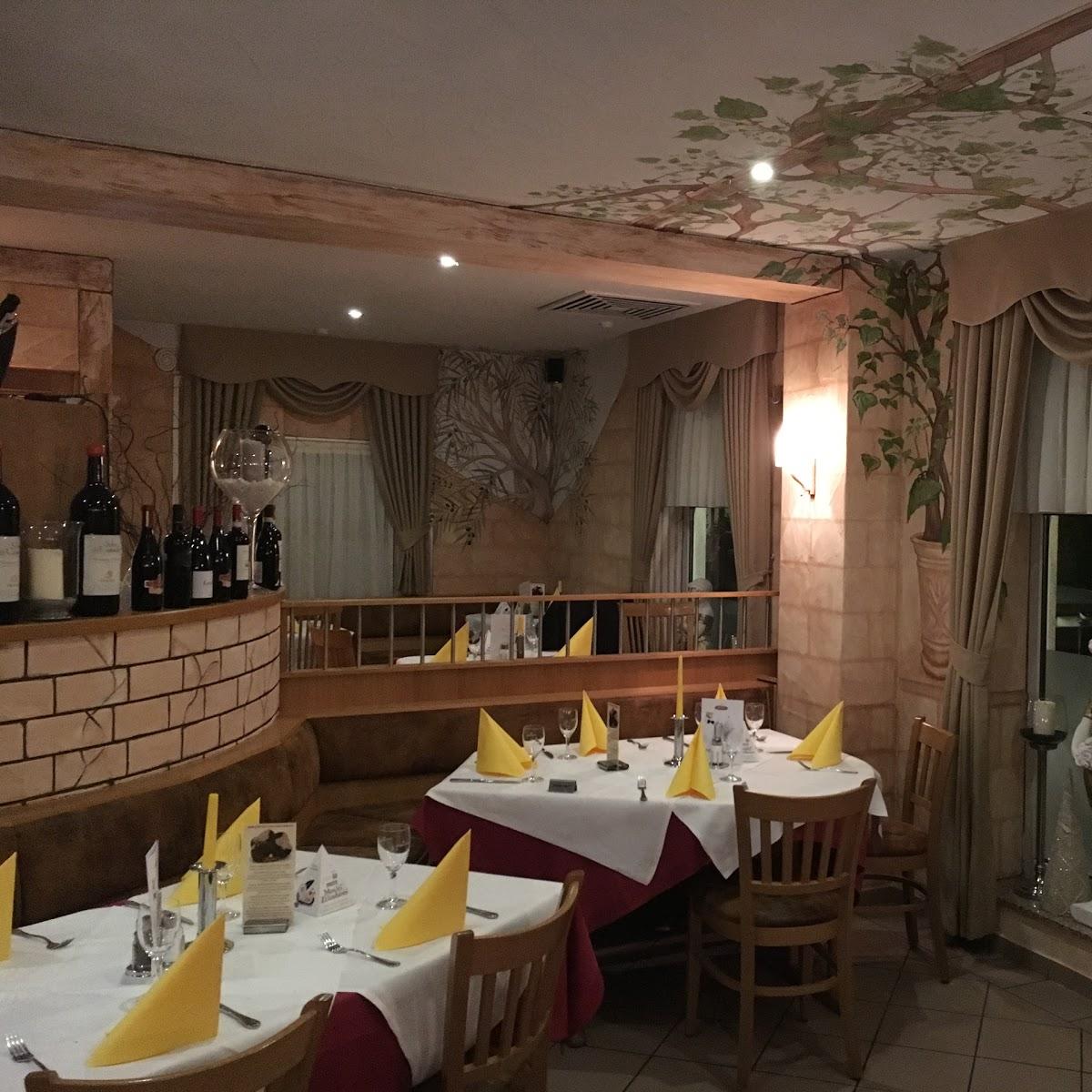 Restaurant "Casa da Leone" in Hainburg