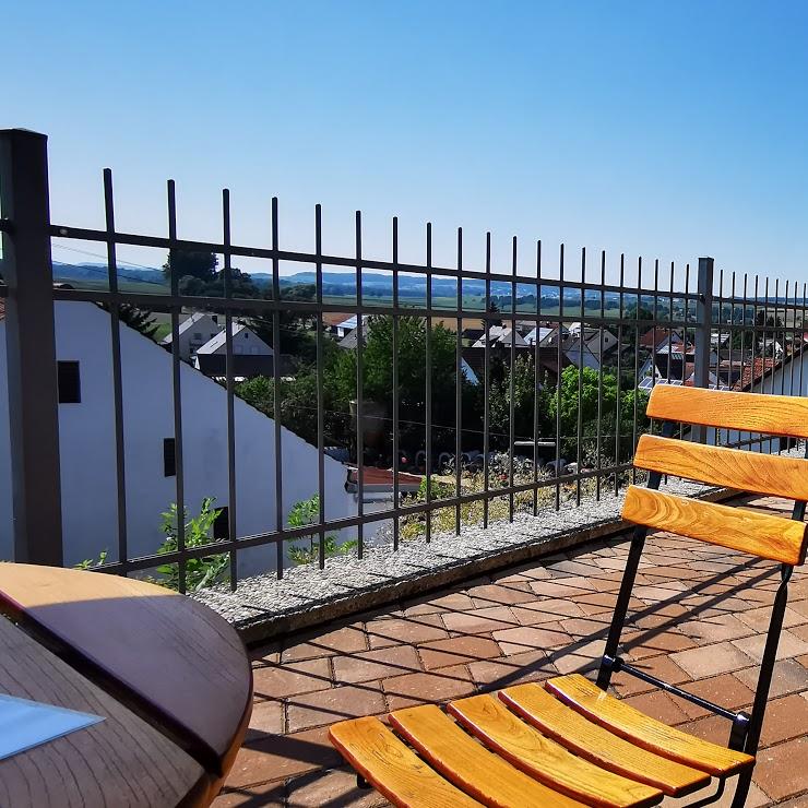 Restaurant "Schloßgaststätte" in  Rennertshofen