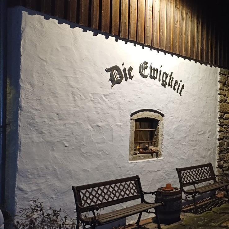 Restaurant "Wirtshaus Die Ewigkeit" in Neukirchen