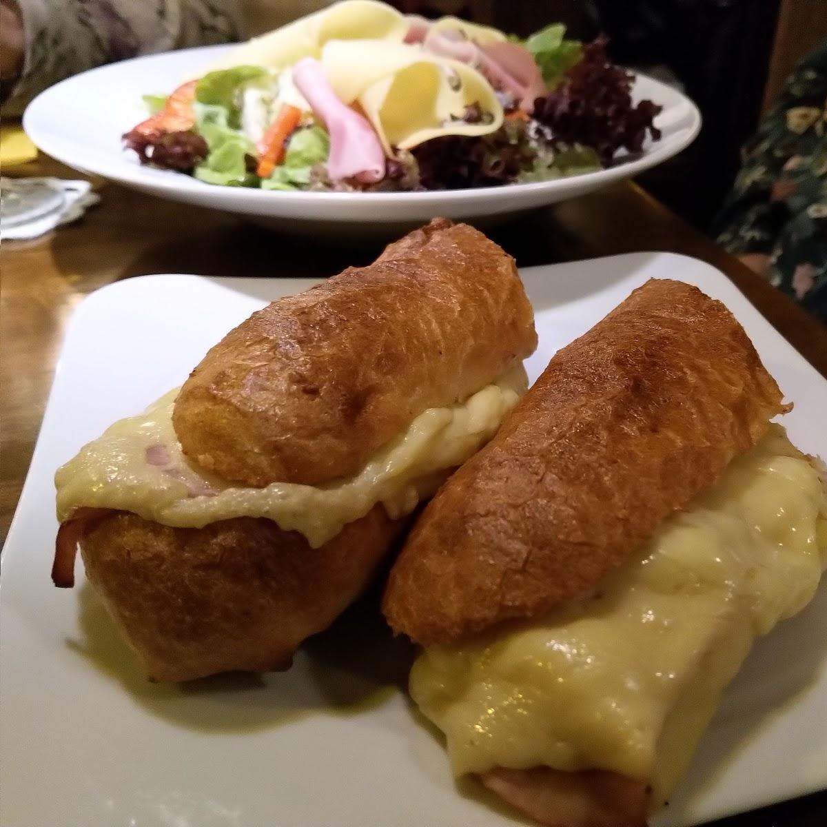 Restaurant "ANTIQUITÄTEN WEINSTUBE" in  Volkertshausen