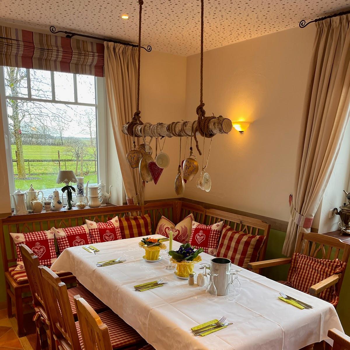 Restaurant "Rißler - Hof Café & Bleibe" in Holm