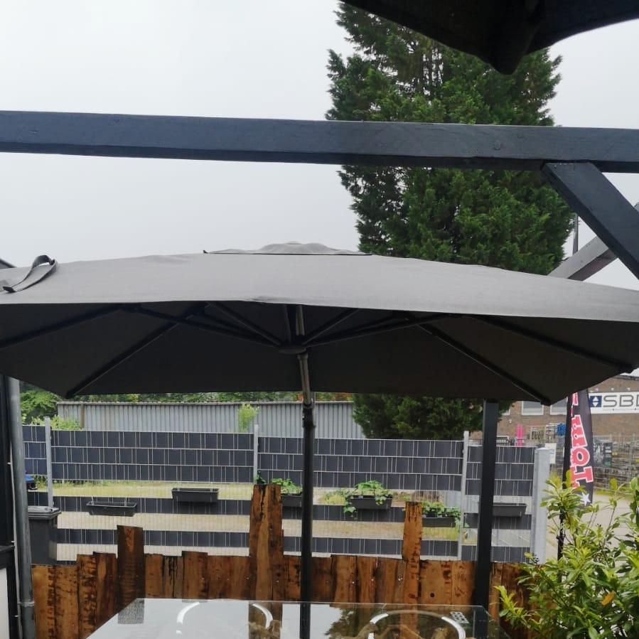 Restaurant "Tom