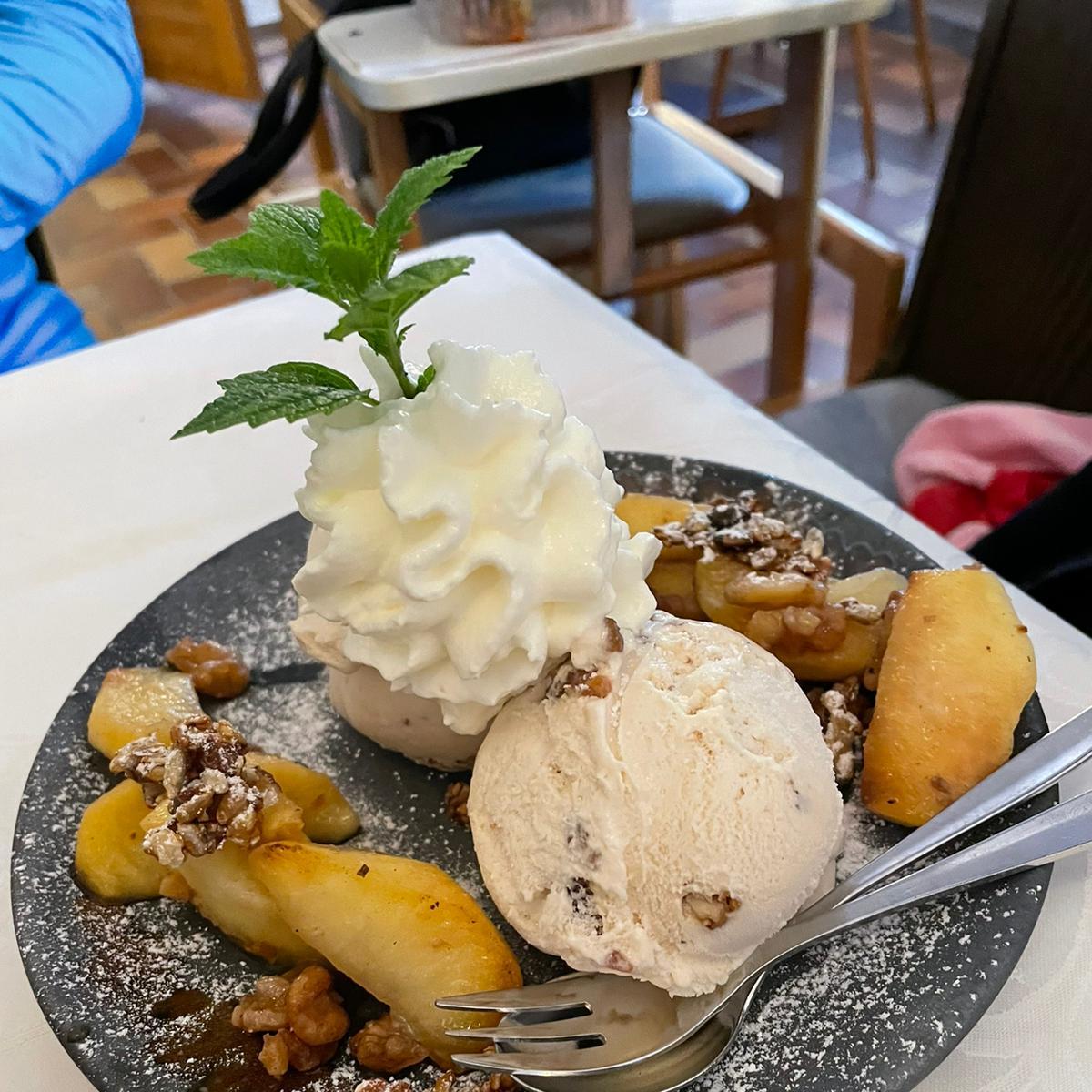 Restaurant "Wirtshaus Popp Altendorf b." in Pressath