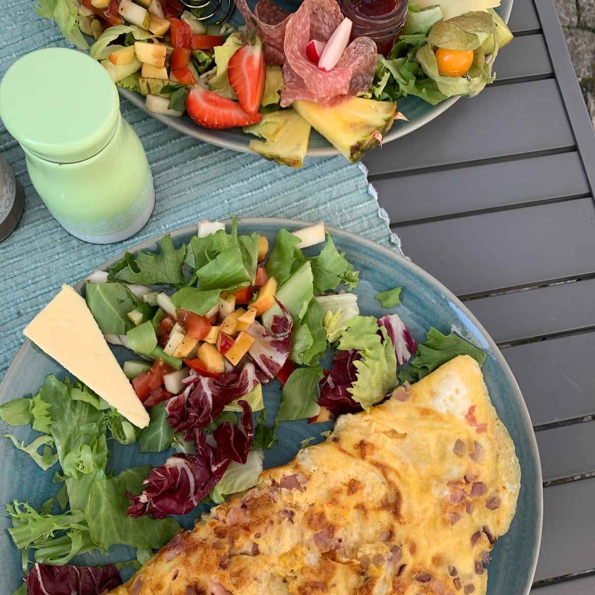 Restaurant "Die Locke - Schnitt und Schnatterei" in  Pressath