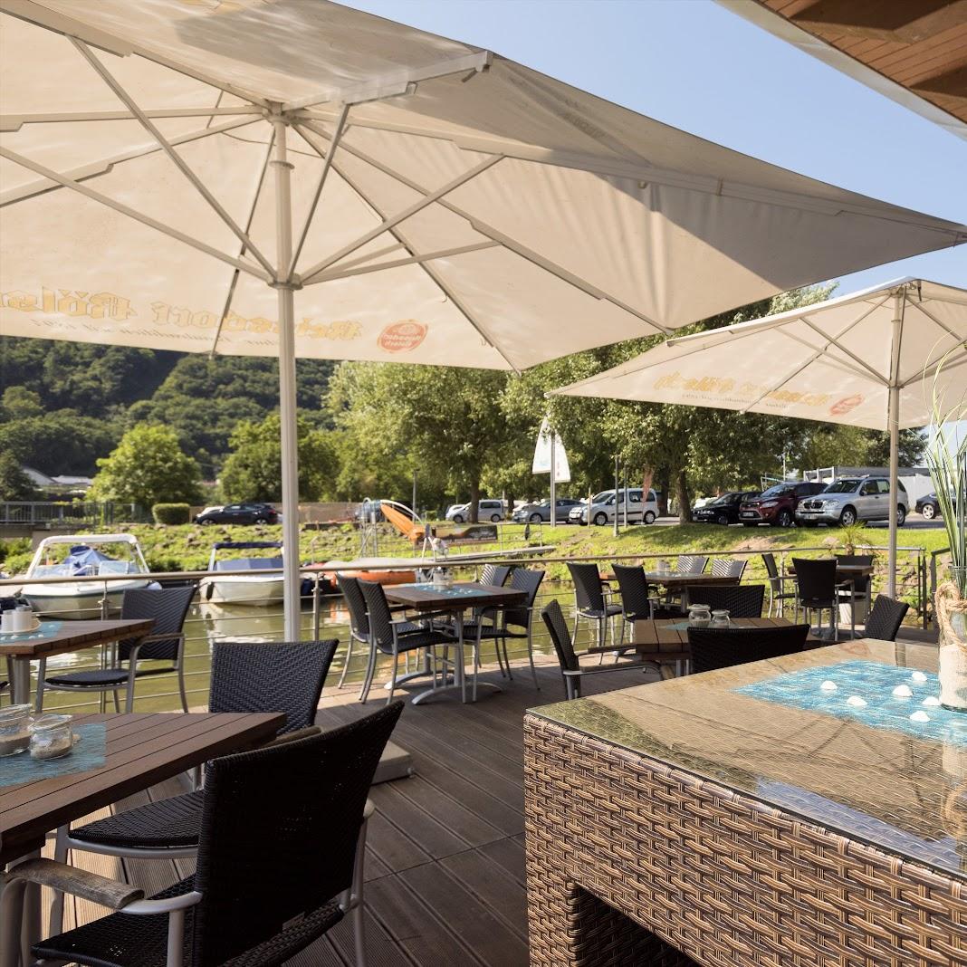 Restaurant "Treiser Bootshaus" in Treis-Karden