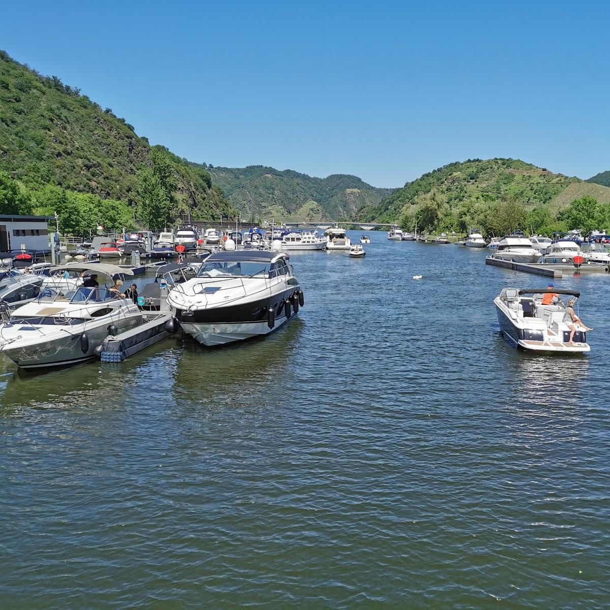 Restaurant "Mosel-Islands Campingplatz & Yachthafen  - Mosel-Boating-Center Yachthafen GmbH & Co. KG" in  Treis-Karden