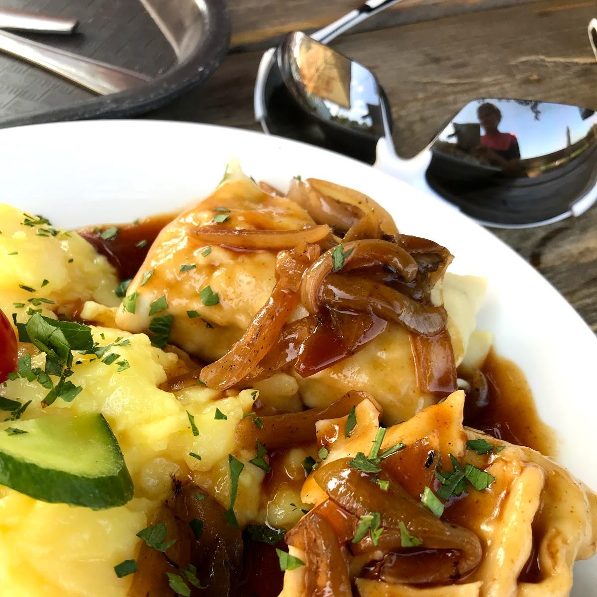 Restaurant "Bootshaus Biergarten Remseck" in  Neckar