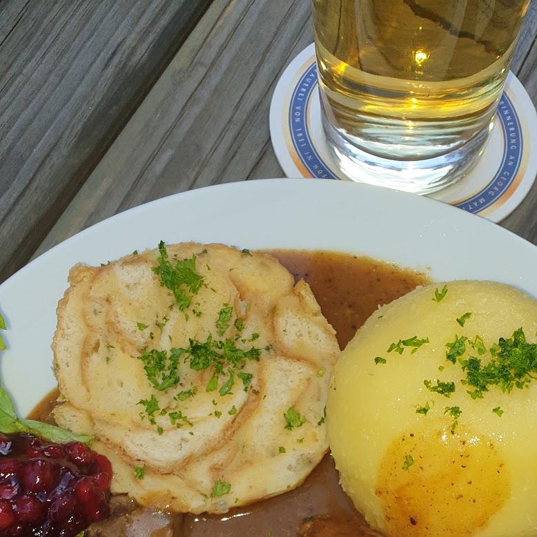 Restaurant "Gasthof Rotes Roß" in Höchstädt im Fichtelgebirge