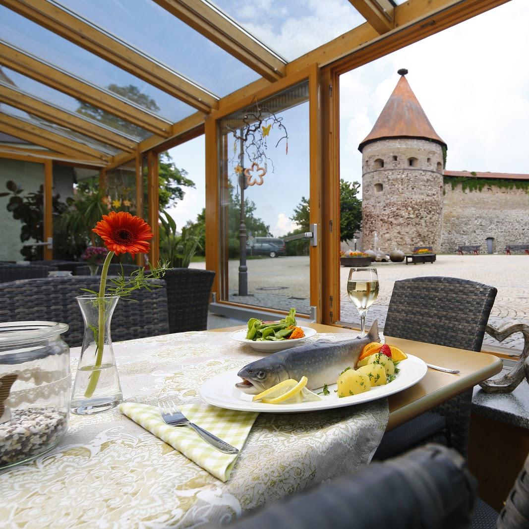 Restaurant "Gasthof  Zur Burg " in Hohenberg an der Eger