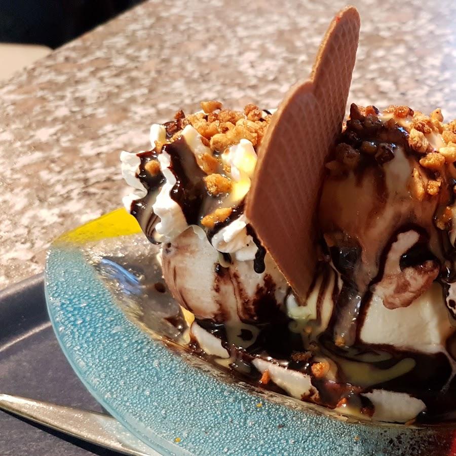 Restaurant "Eiscafe Dolomiti" in  Speicher