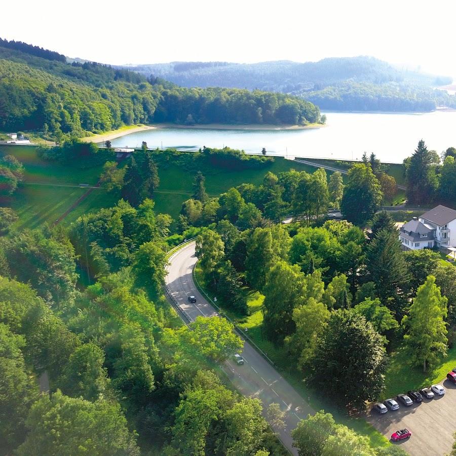 Restaurant "Hennedamm Hotel" in Meschede