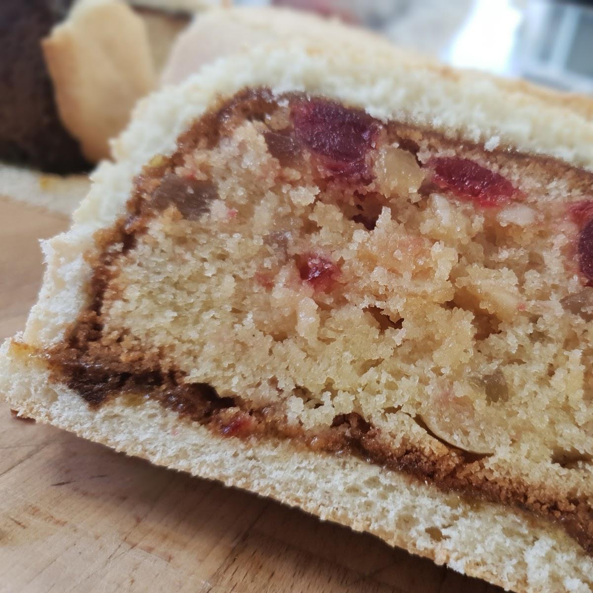 Gefüllte Pizzabrötchen mit Knoblauchwurst und Käse Rezept