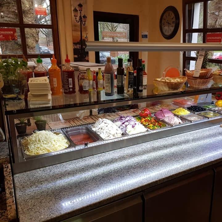 Gefüllte Pizzabrötchen Käse und Thunfisch Rezept