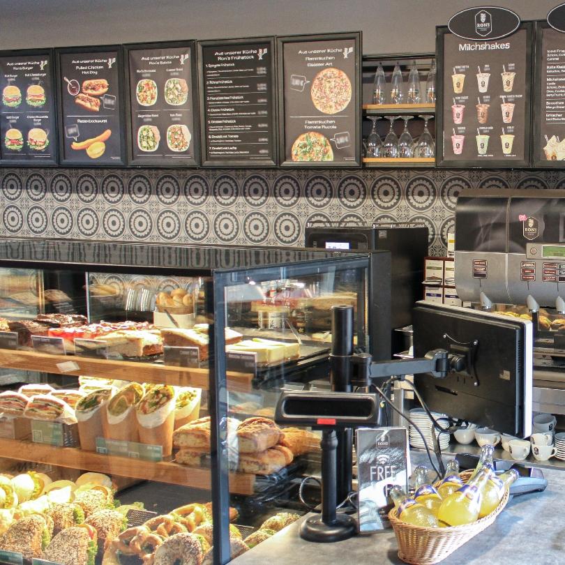 RON’S Café&Bakery