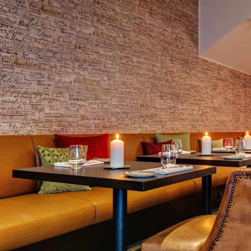 Plaza Grill - Restaurant & Lounge