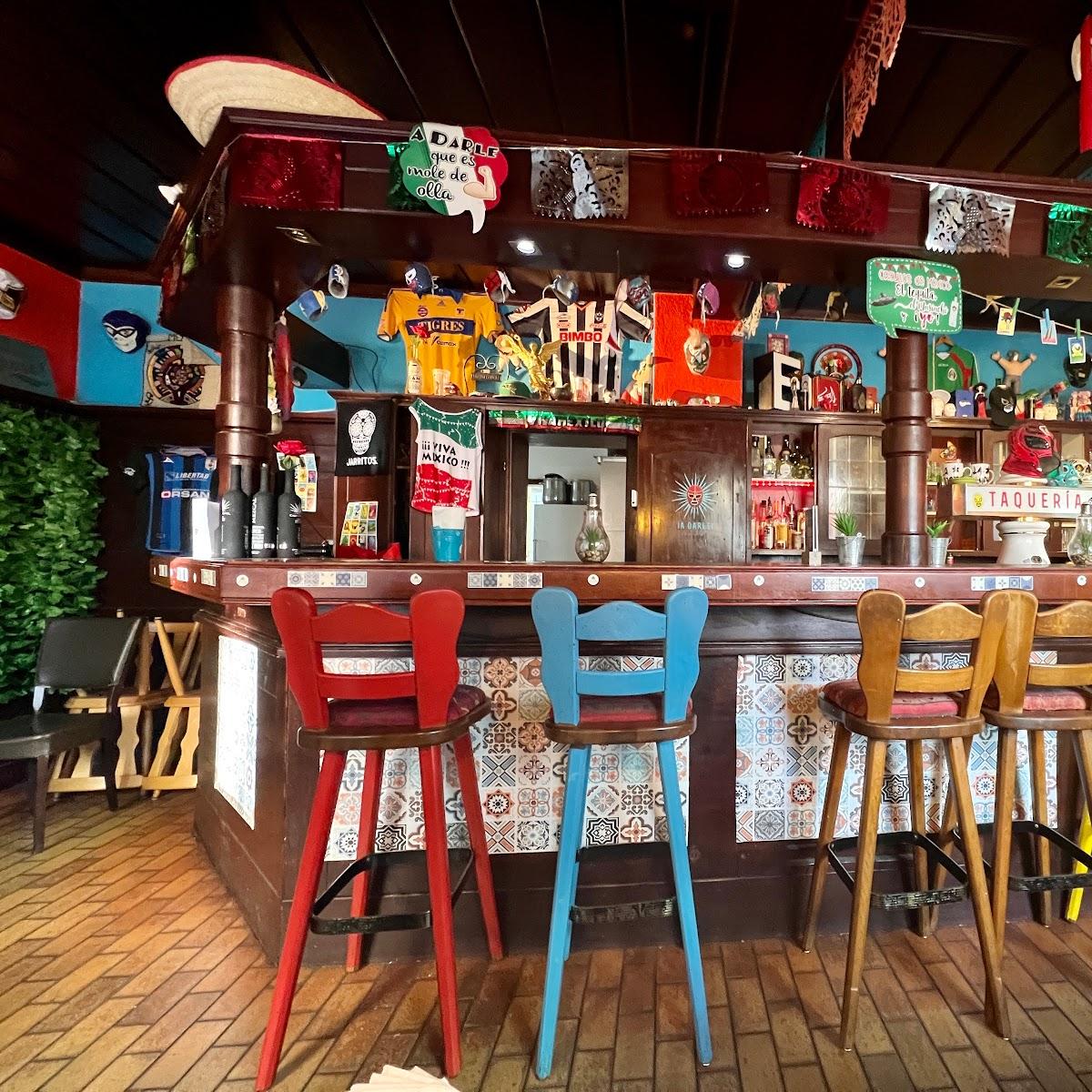 Taqueria & Cantina La Lucha