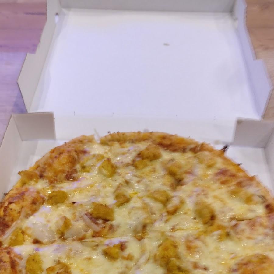 Loveleen Pizza